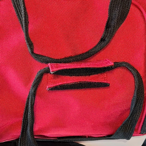 Samsonite Duffel Gym Bag / Weekender in Red, 2006 Classic Monte Carlo 2 edition - Picture 10 of 15
